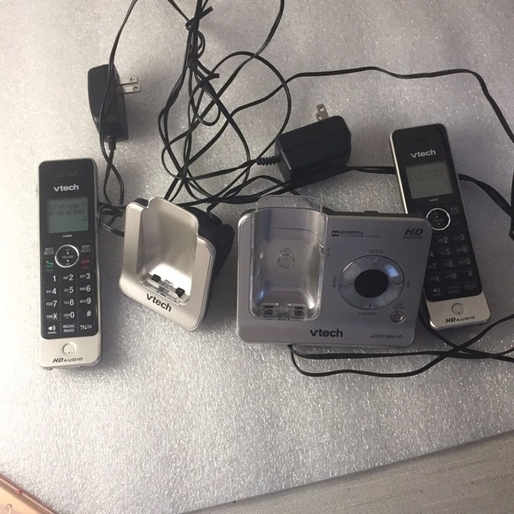 Vtech DECT 6.0 Digital Answering System with Speakerphone HD audio 2 handsets - Picture 14 of 14